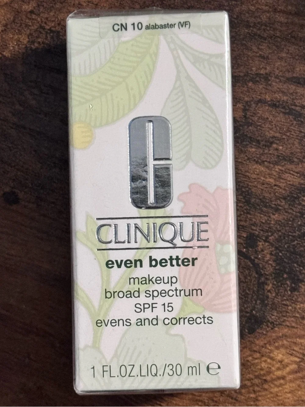 Clinique Even Better Makeup Foundation - Broad Spectrum SPF 15 in Alabaster
